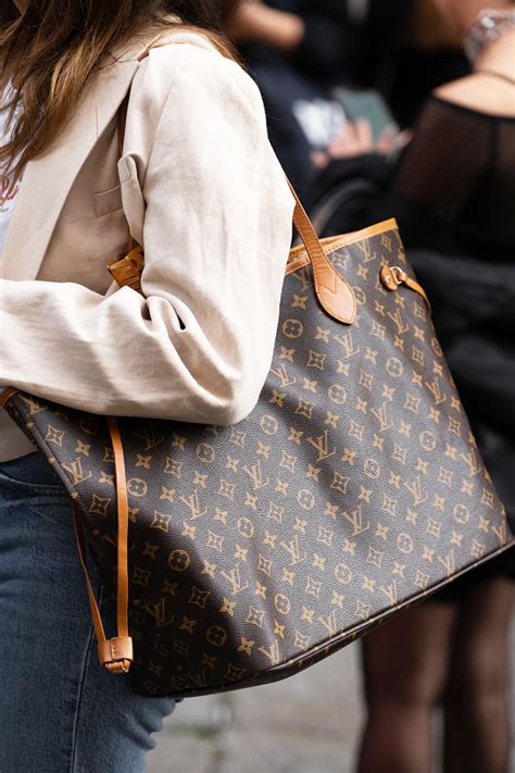 measurements louis vuitton neverfull gm|louis vuitton neverfull gm sale.